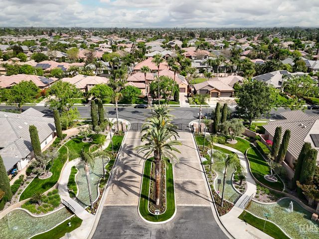 13300 Da Vinci Drive, Bakersfield, CA 93314