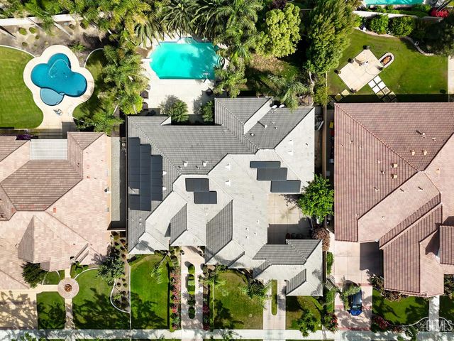 13300 Da Vinci Drive, Bakersfield, CA 93314