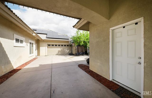 13300 Da Vinci Drive, Bakersfield, CA 93314