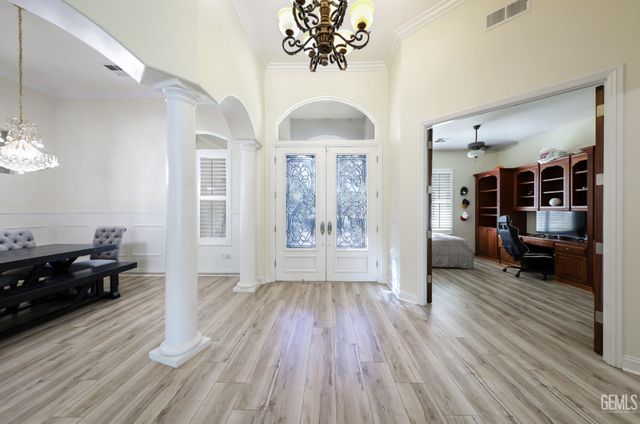 13300 Da Vinci Drive, Bakersfield, CA 93314