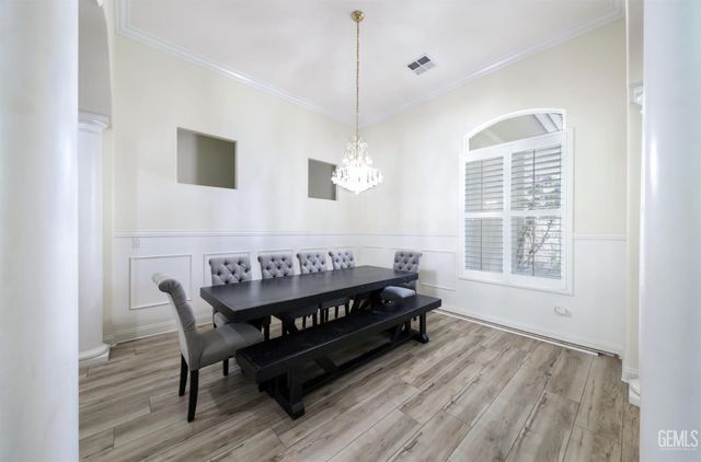 13300 Da Vinci Drive, Bakersfield, CA 93314