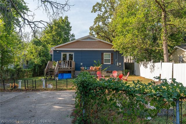 2205 S V Street, Fort Smith, AR 72901