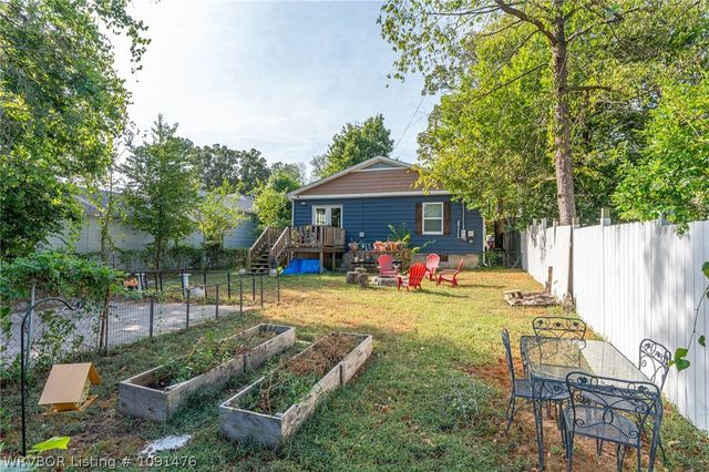 2205 S V Street, Fort Smith, AR 72901
