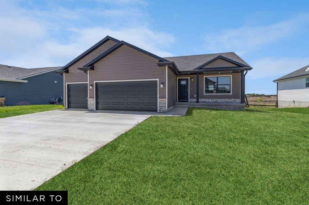 1189 SW 18th Court, Grimes, IA 50111