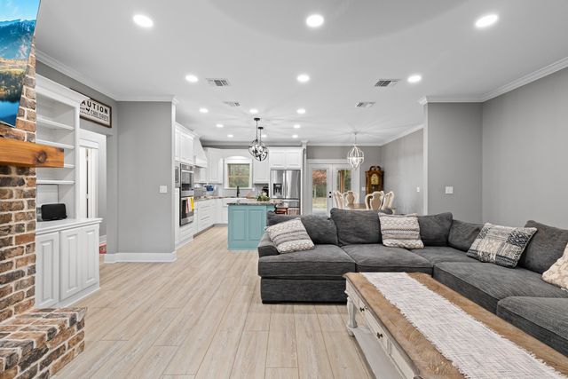 590 Old Woodley Rd., Marshall, TX 75672