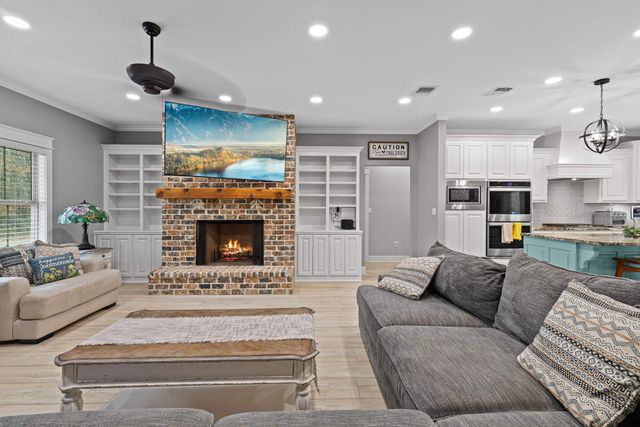 590 Old Woodley Rd., Marshall, TX 75672