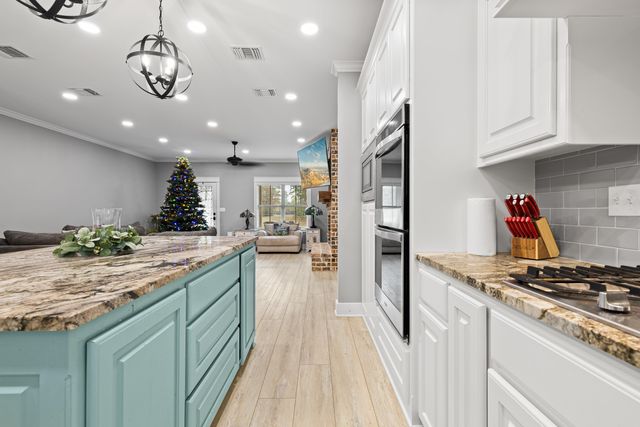 590 Old Woodley Rd., Marshall, TX 75672