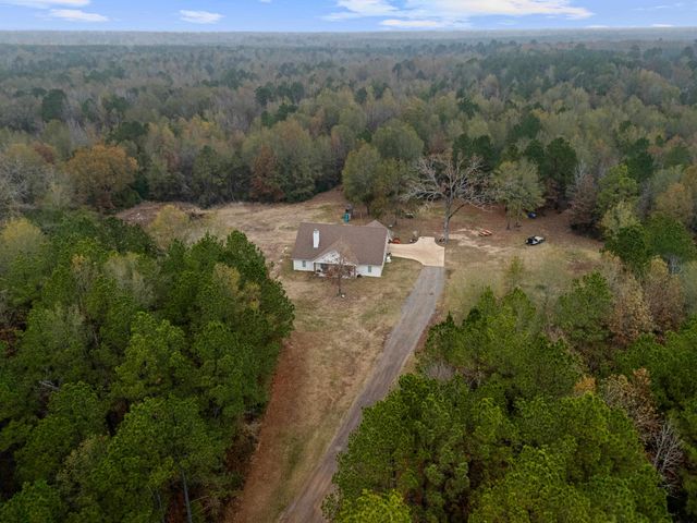 590 Old Woodley Rd., Marshall, TX 75672