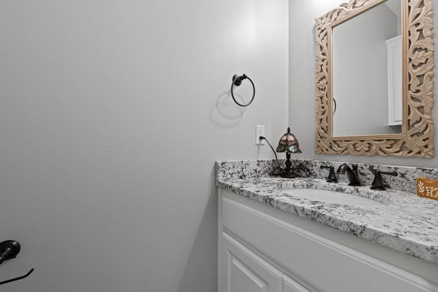 590 Old Woodley Rd., Marshall, TX 75672