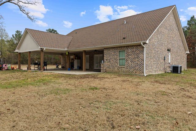 590 Old Woodley Rd., Marshall, TX 75672