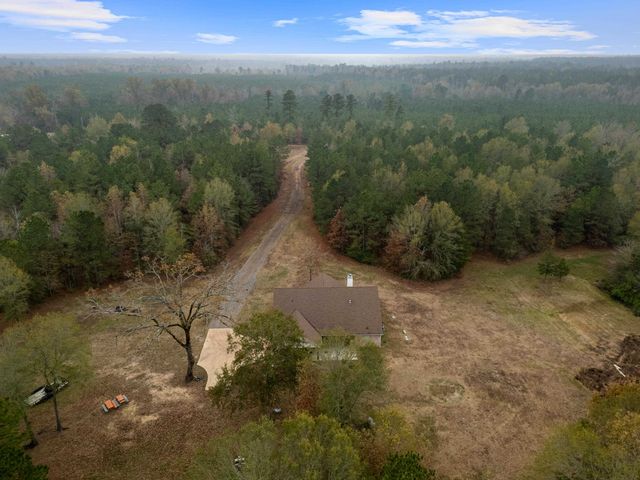 590 Old Woodley Rd., Marshall, TX 75672