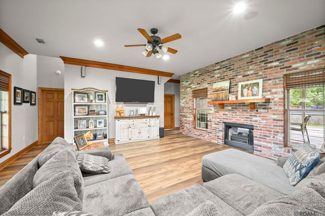 11320 B Phillips Rd, Gonzales, LA 70737