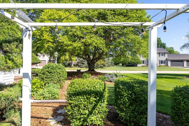 N7864 EDGEWATER COURT, Sherwood, WI 54169