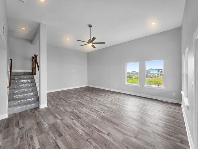 186 Ocean View Drive, Crystal Beach, TX 77650