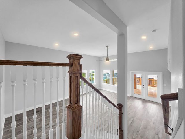 186 Ocean View Drive, Crystal Beach, TX 77650