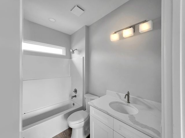 186 Ocean View Drive, Crystal Beach, TX 77650