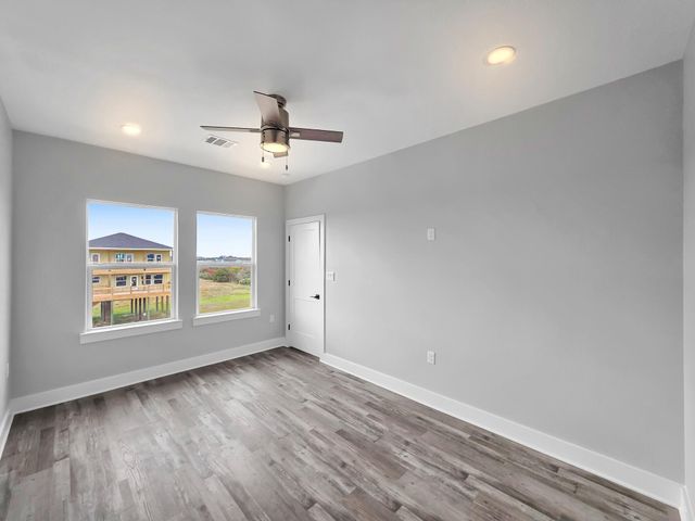 186 Ocean View Drive, Crystal Beach, TX 77650