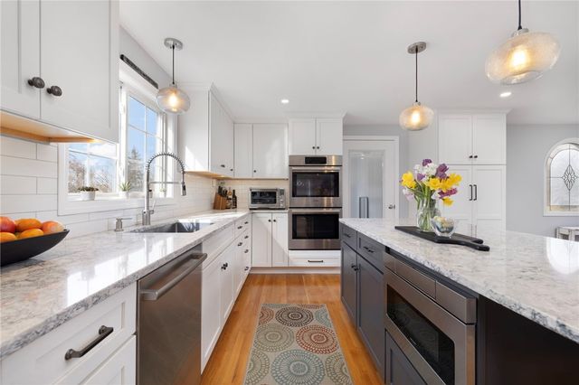 14 Hulls Court, Jamestown, RI 02835