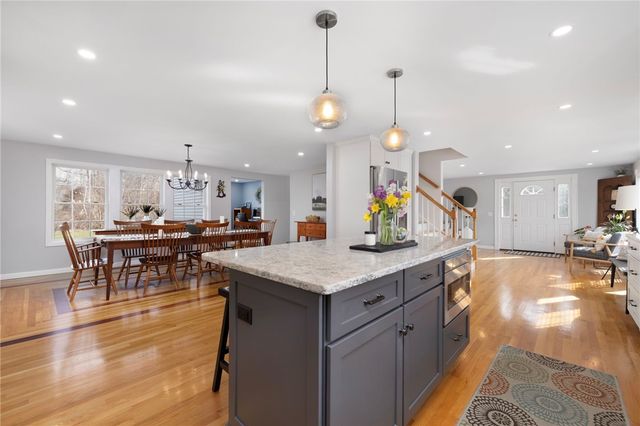 14 Hulls Court, Jamestown, RI 02835