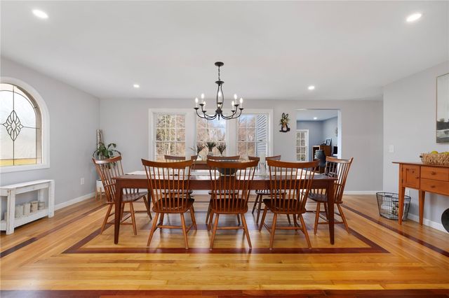 14 Hulls Court, Jamestown, RI 02835