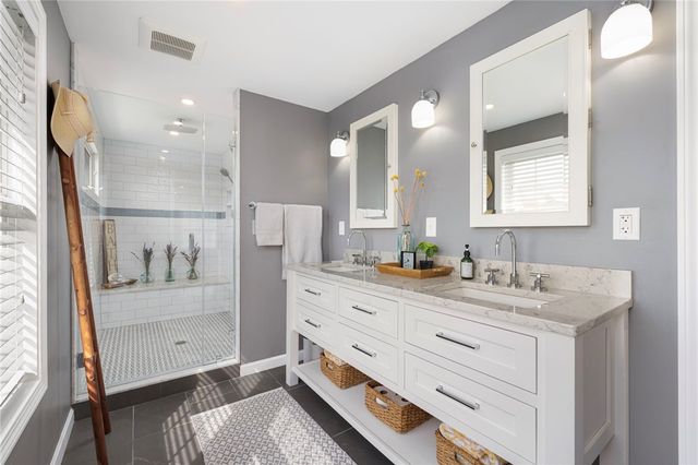 14 Hulls Court, Jamestown, RI 02835