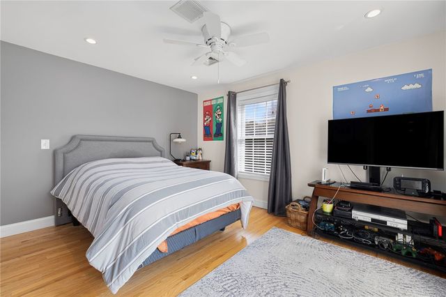 14 Hulls Court, Jamestown, RI 02835