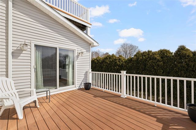 14 Hulls Court, Jamestown, RI 02835