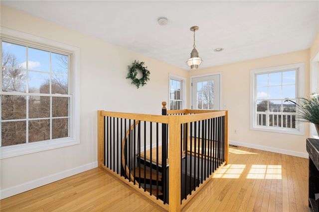 14 Hulls Court, Jamestown, RI 02835