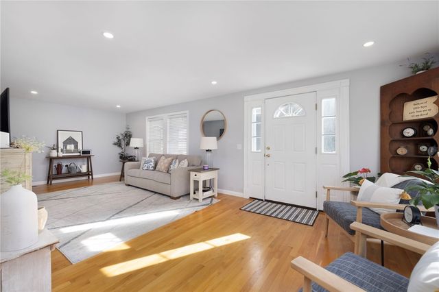 14 Hulls Court, Jamestown, RI 02835