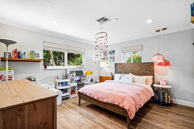 2810 SW 5th Street, Boynton Beach, FL 33435