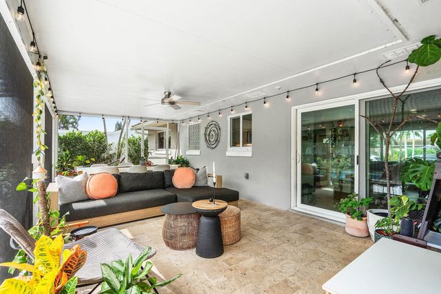 2810 SW 5th Street, Boynton Beach, FL 33435