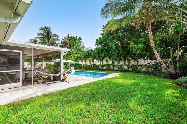 2810 SW 5th Street, Boynton Beach, FL 33435