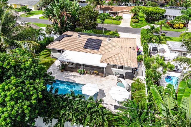 2810 SW 5th Street, Boynton Beach, FL 33435