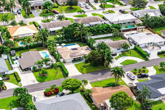 2810 SW 5th Street, Boynton Beach, FL 33435