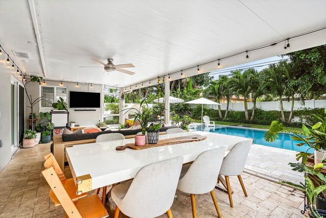 2810 SW 5th Street, Boynton Beach, FL 33435