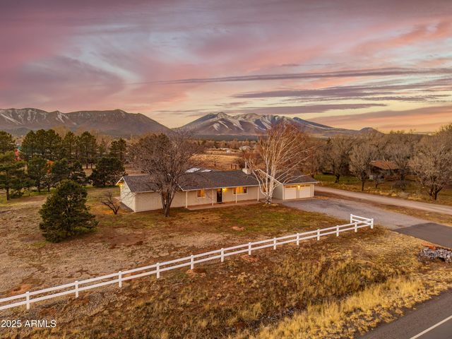 8230 Koch Field Road, Flagstaff, AZ 86004