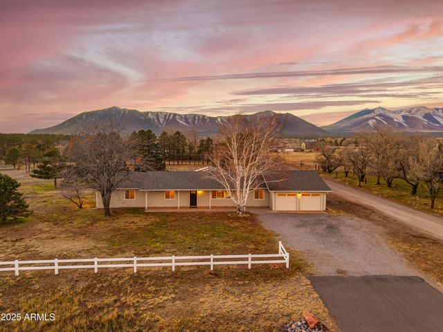 8230 Koch Field Road, Flagstaff, AZ 86004