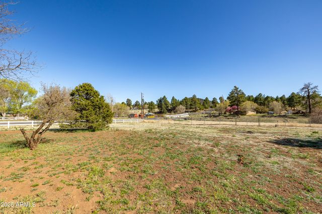 8230 Koch Field Road, Flagstaff, AZ 86004