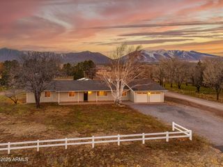 8230 Koch Field Road, Flagstaff, AZ 86004