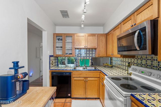 3752 E 4th Street, Tucson, AZ 85716
