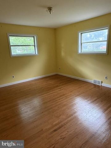 3546 WOODCREST AVE, Newtown Square, PA 19073