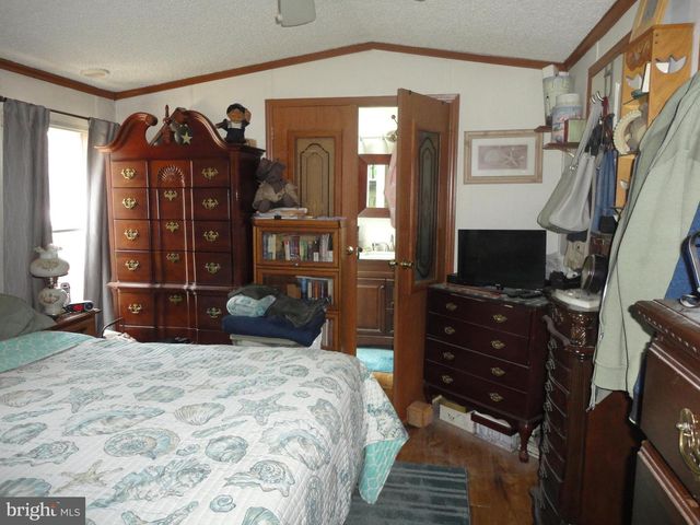 443 S 6th Ave Trlr 102, Galloway, NJ 08205