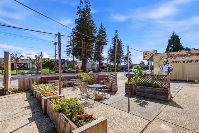 2525 Soquel Drive A, Santa Cruz, CA 95065