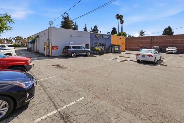 2525 Soquel Drive A, Santa Cruz, CA 95065