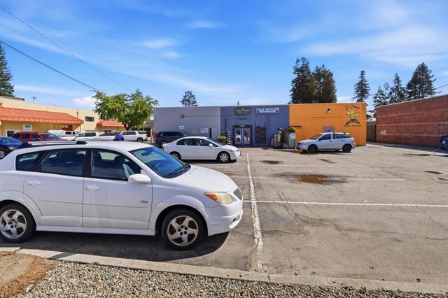 2525 Soquel Drive A, Santa Cruz, CA 95065