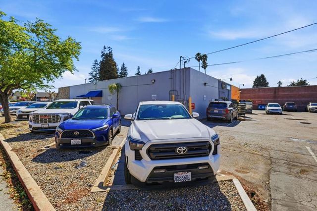 2525 Soquel Drive A, Santa Cruz, CA 95065