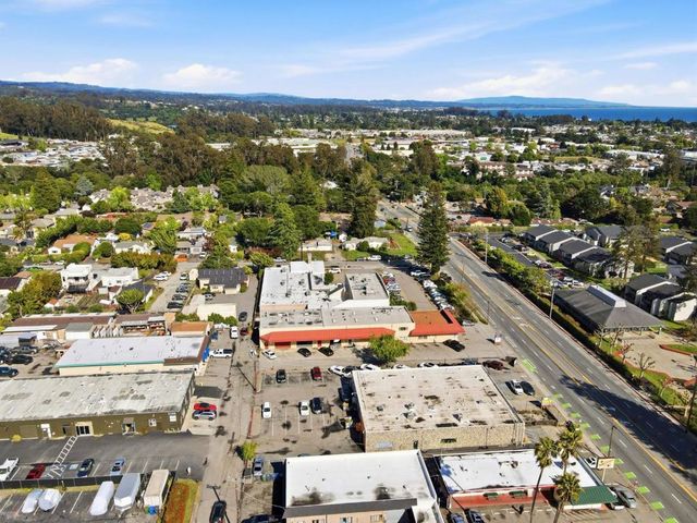 2525 Soquel Drive A, Santa Cruz, CA 95065
