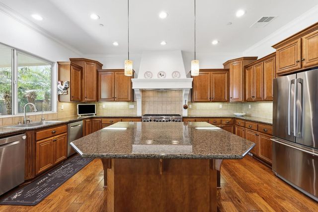 1926 LADERA Dr, Lincoln, CA 95648