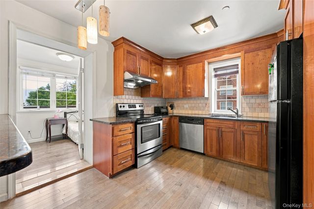 143-36 37th Avenue 5A, Flushing, NY 11354