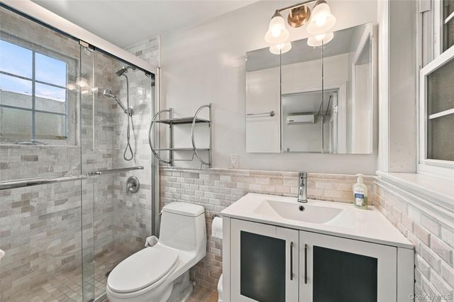 143-36 37th Avenue 5A, Flushing, NY 11354